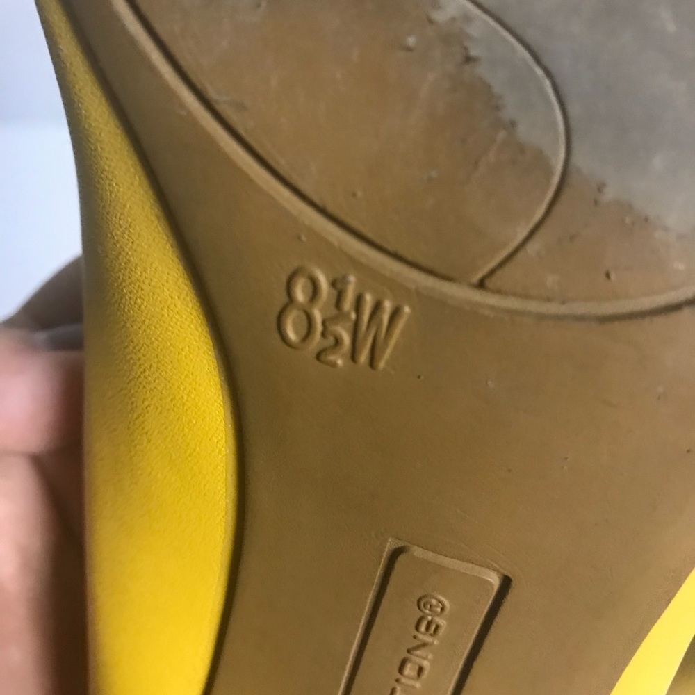 Low Heel Shoes - Picture 4 of 4